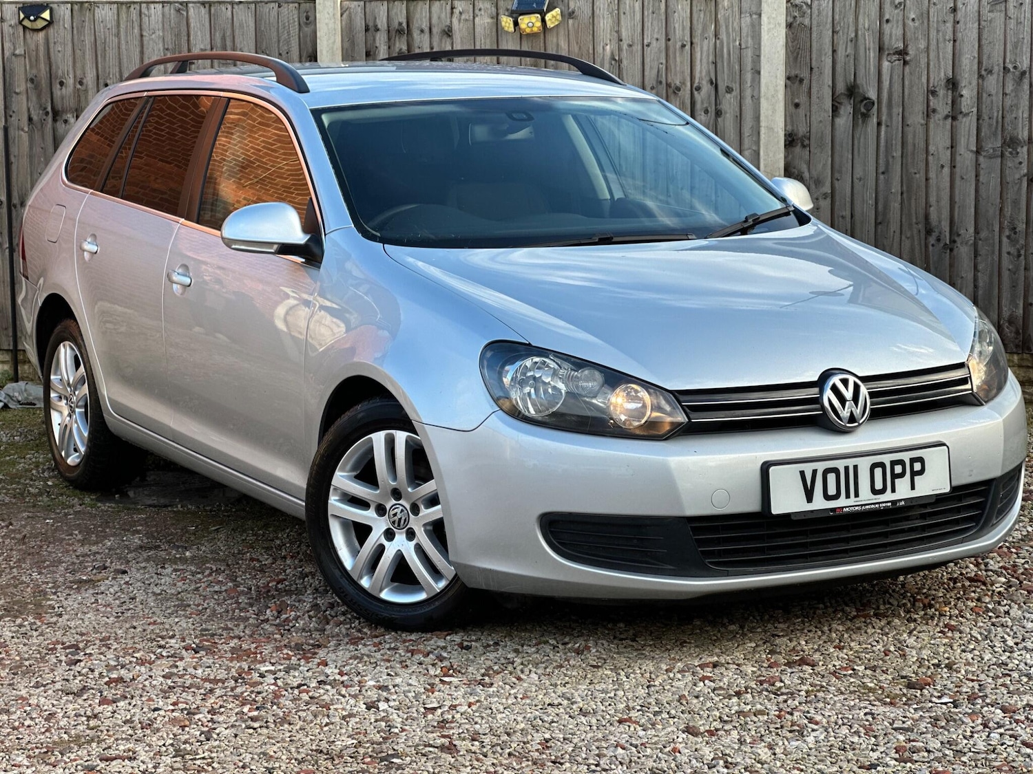 Used Volkswagen Golf 2011 for sale - 77377104: Photo 1