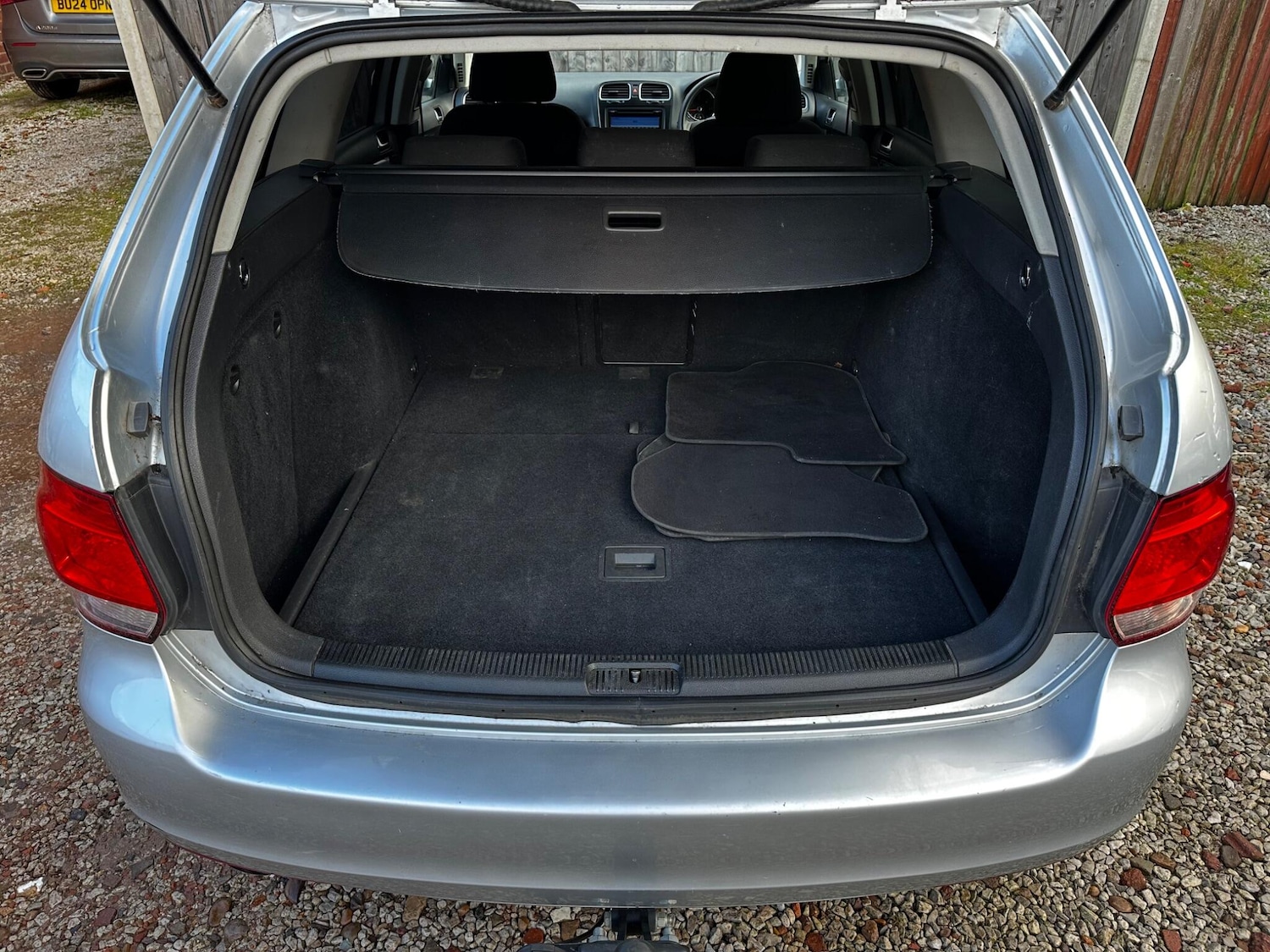 Used Volkswagen Golf 2011 for sale - 77377104: Photo 14