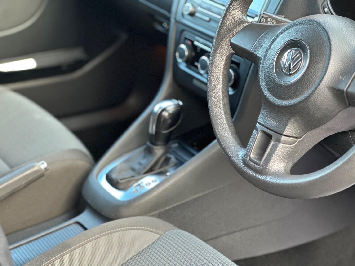 Used Volkswagen Golf 2011 for sale - 77377104: Photo 23