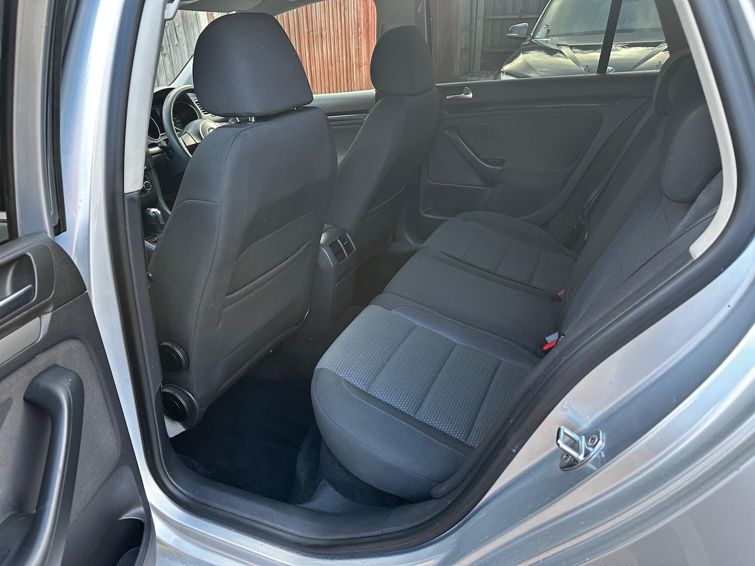 Used Volkswagen Golf 2011 for sale - 77377104: Photo 27