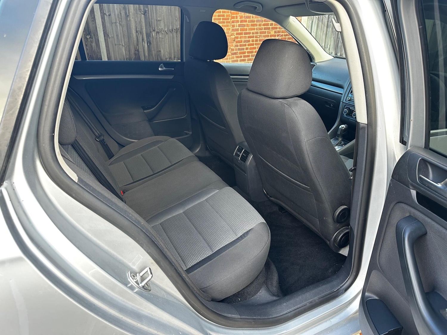 Used Volkswagen Golf 2011 for sale - 77377104: Photo 28