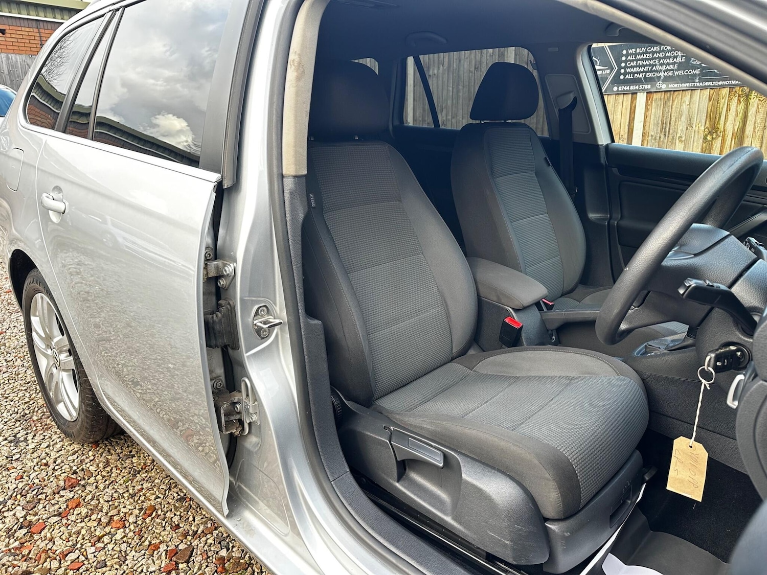 Used Volkswagen Golf 2011 for sale - 77377104: Photo 40