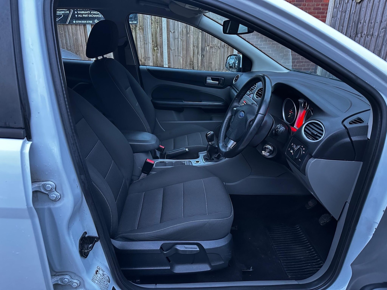 Used Ford Focus 2011 for sale - 77395673: Photo 21