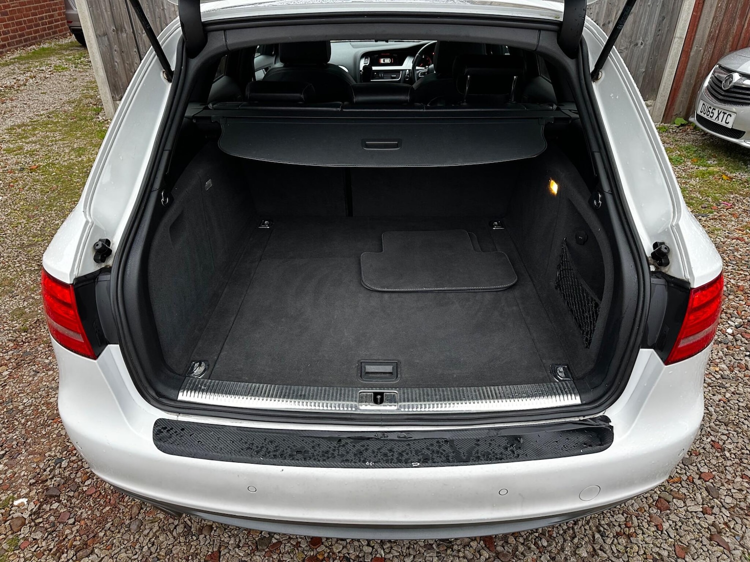 Used Audi A4 2010 for sale - 76995324: Photo 18