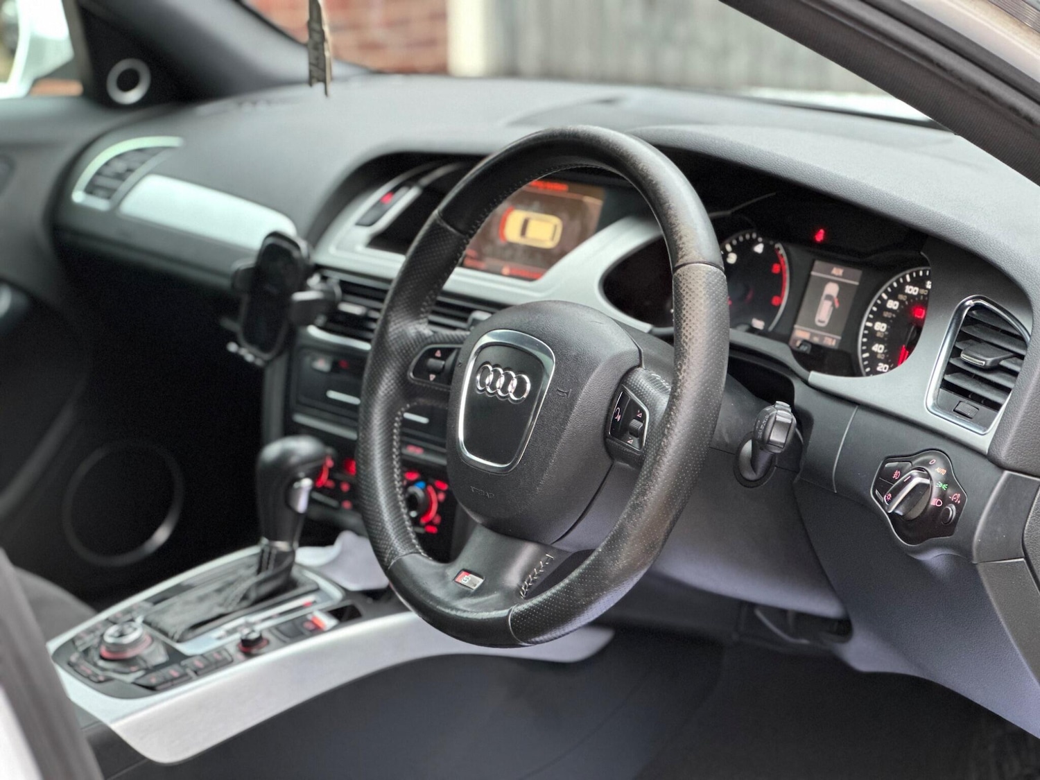 Used Audi A4 2010 for sale - 76995324: Photo 29