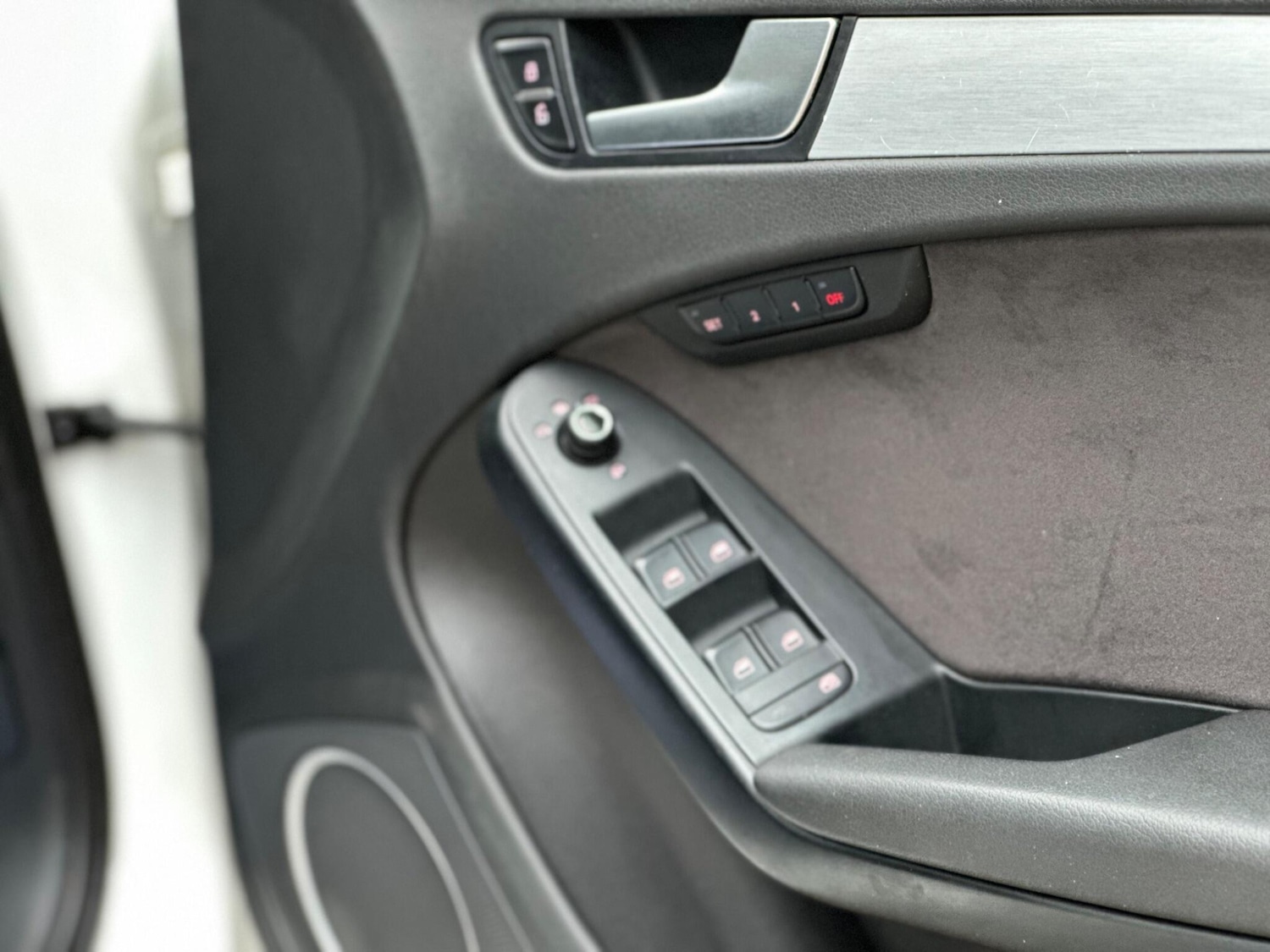 Used Audi A4 2010 for sale - 76995324: Photo 31