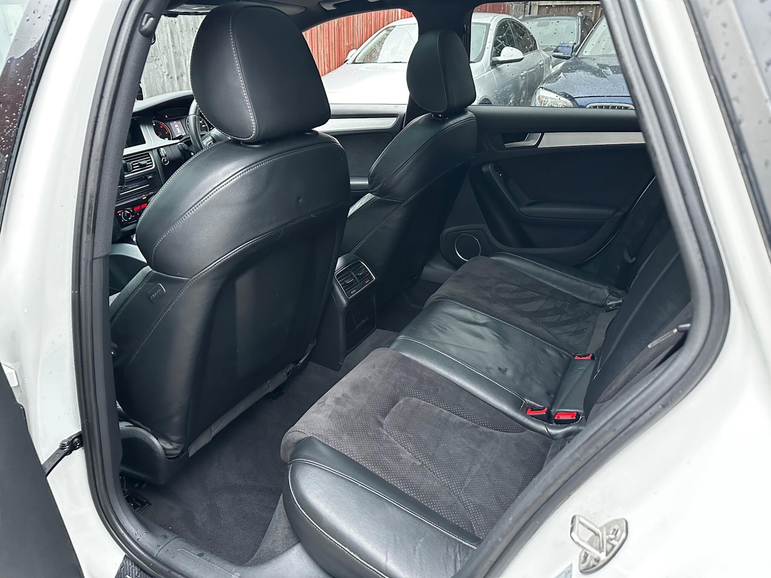 Used Audi A4 2010 for sale - 76995324: Photo 43