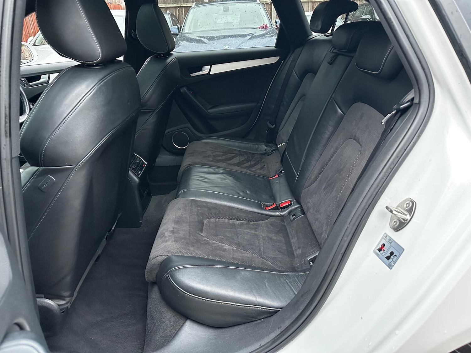 Used Audi A4 2010 for sale - 76995324: Photo 44