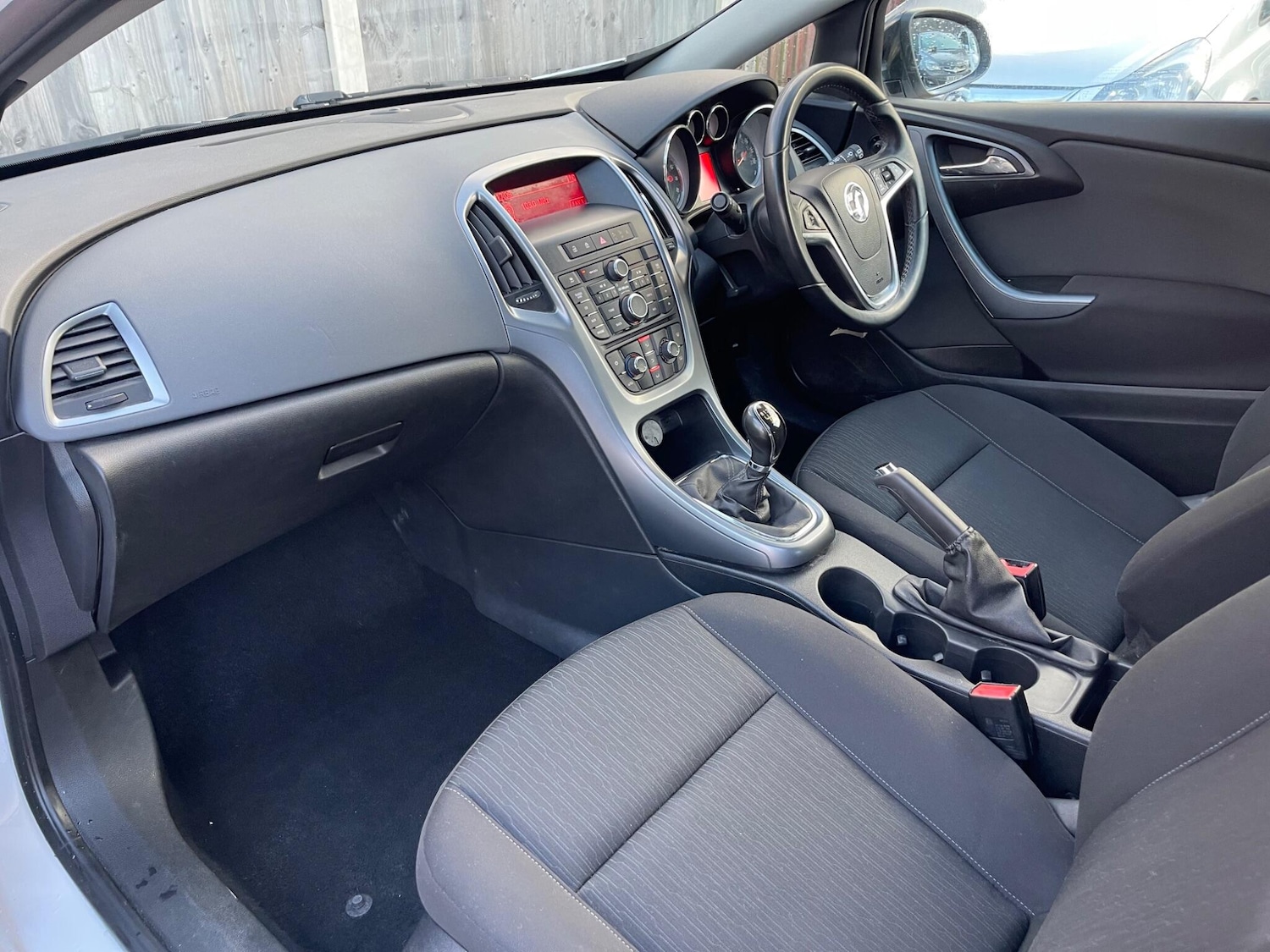 Used Vauxhall Astra GTC 2014 for sale - 77852803: Photo 32