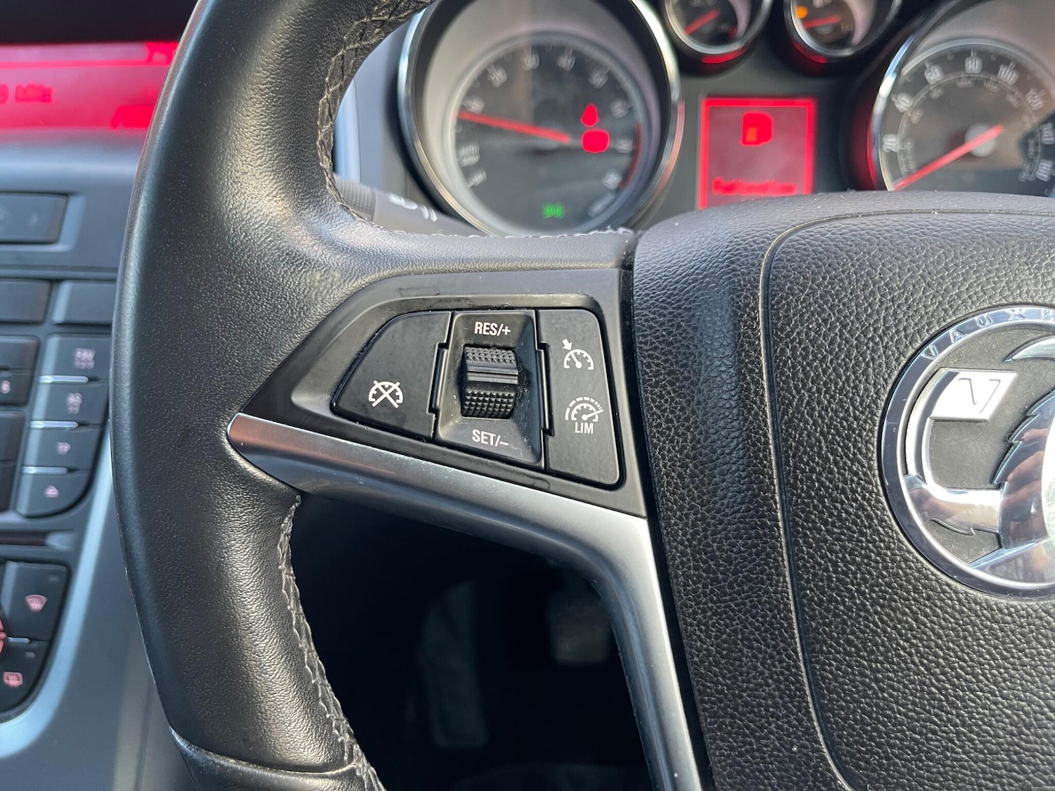 Used Vauxhall Astra GTC 2014 for sale - 77852803: Photo 44