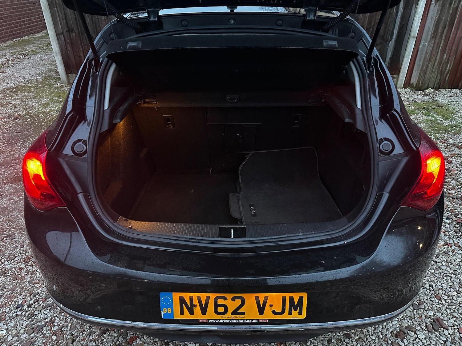 Used Vauxhall Astra 2013 for sale - 77290967: Photo 16