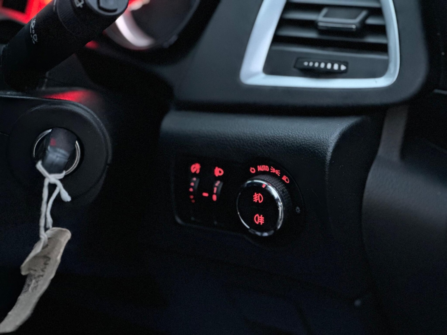 Used Vauxhall Astra 2013 for sale - 77290967: Photo 26