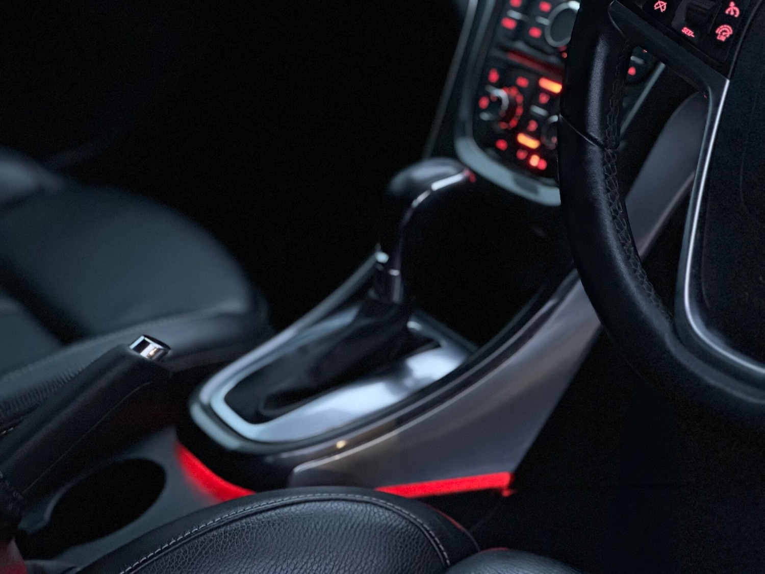 Used Vauxhall Astra 2013 for sale - 77290967: Photo 30