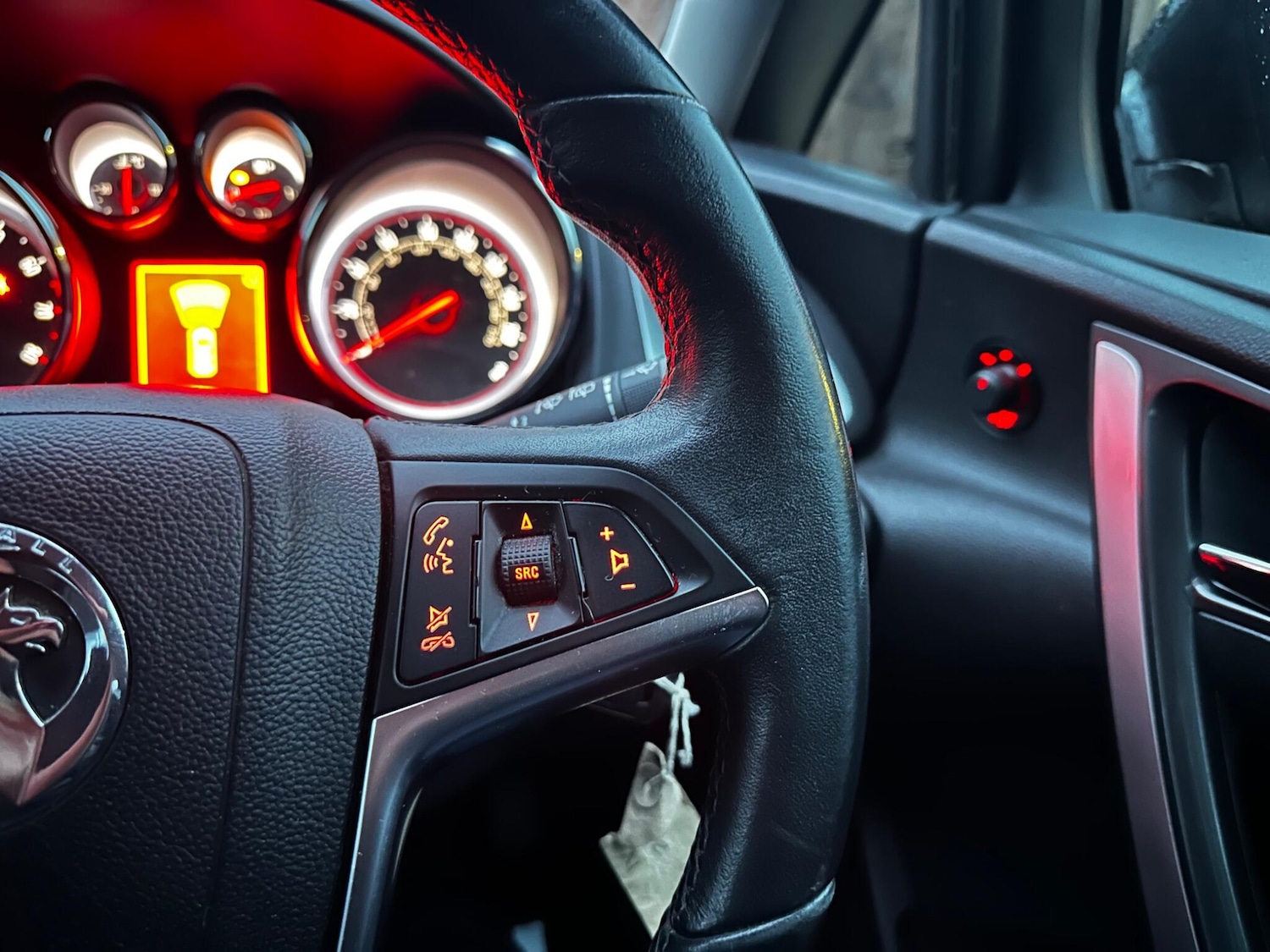 Used Vauxhall Astra 2013 for sale - 77290967: Photo 41