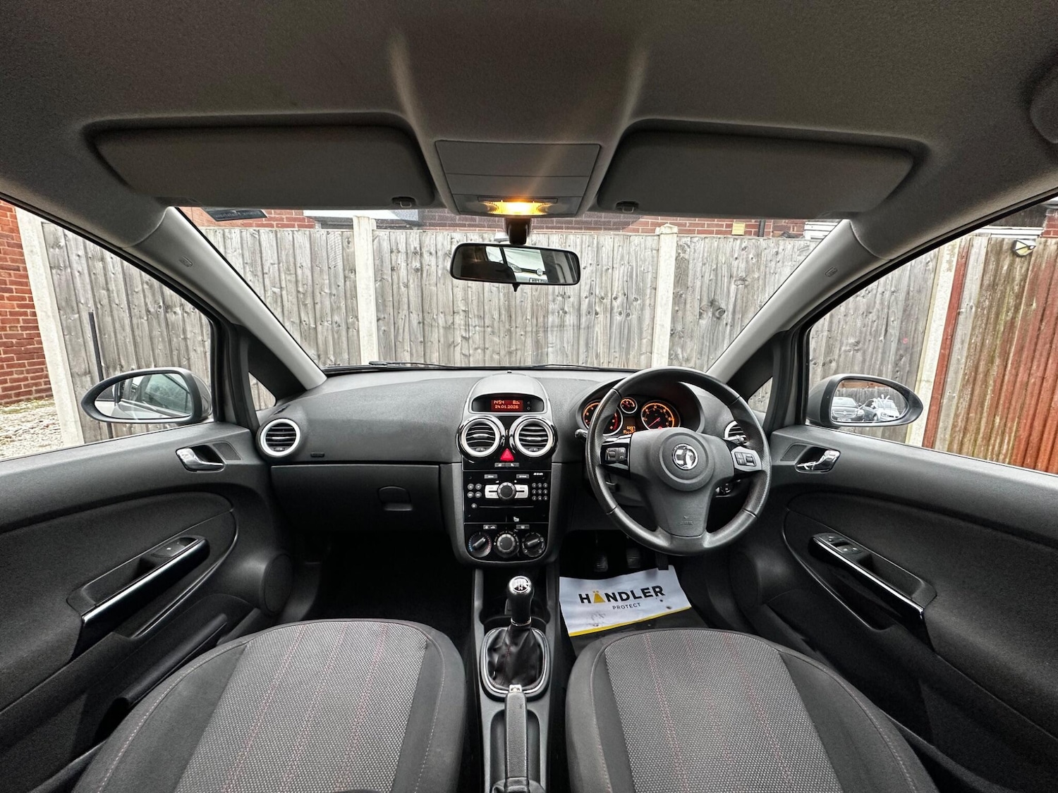 Used Vauxhall Corsa 2013 for sale - 77315219: Photo 2