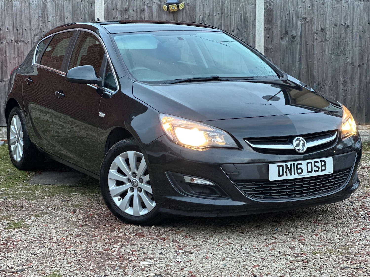 Used Vauxhall Astra 2016 for sale - 76551137: Photo 1