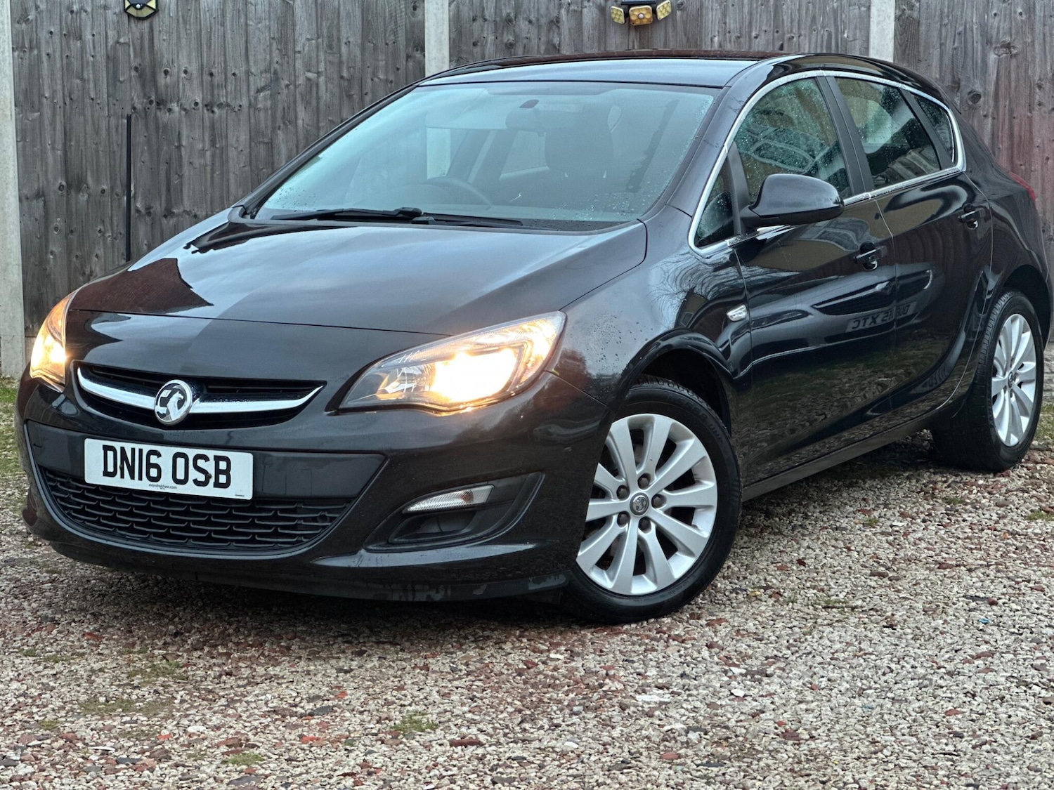 Used Vauxhall Astra 2016 for sale - 76551137: Photo 3