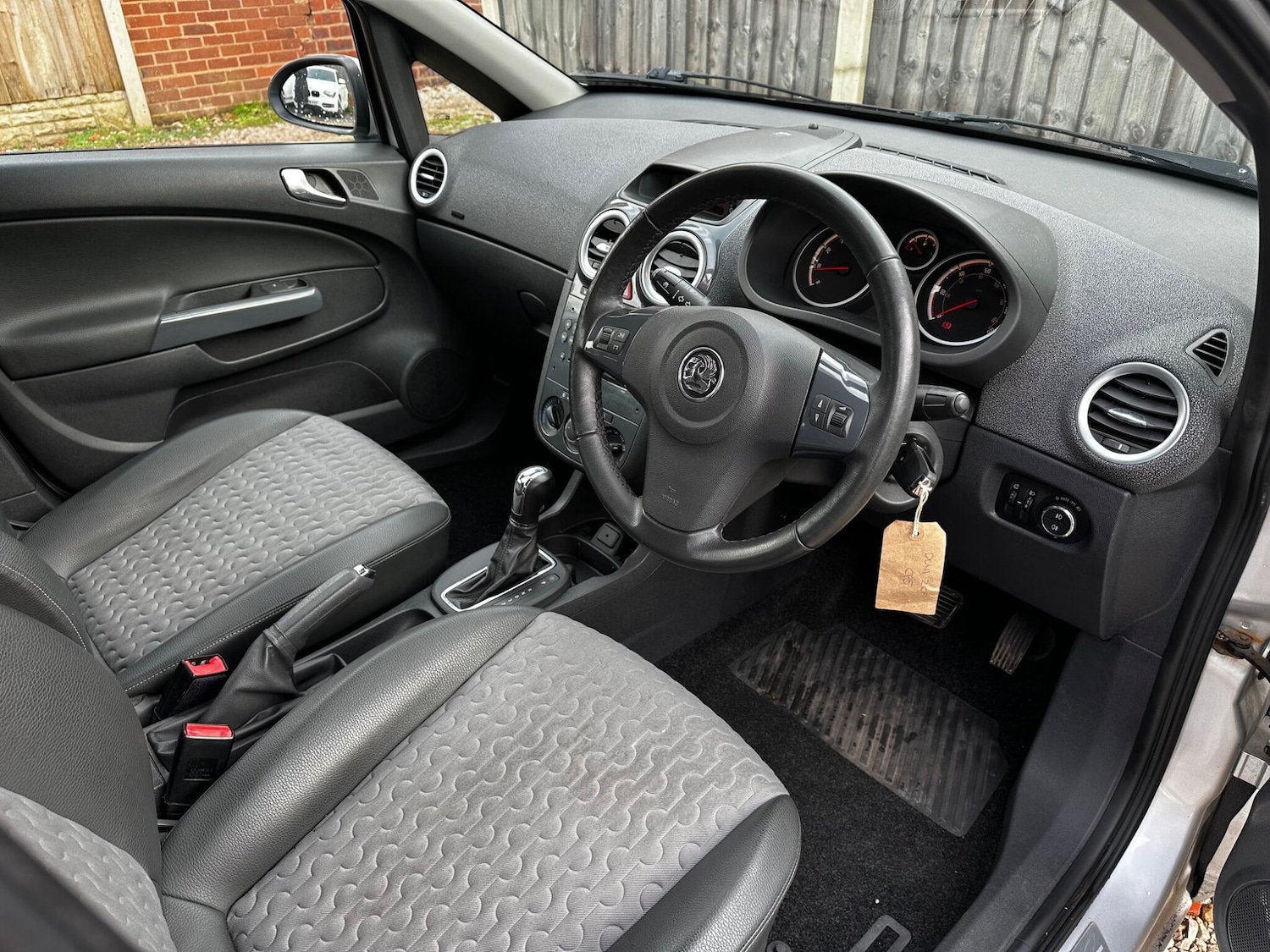 Used Vauxhall Corsa 2011 for sale - 77612440: Photo 19