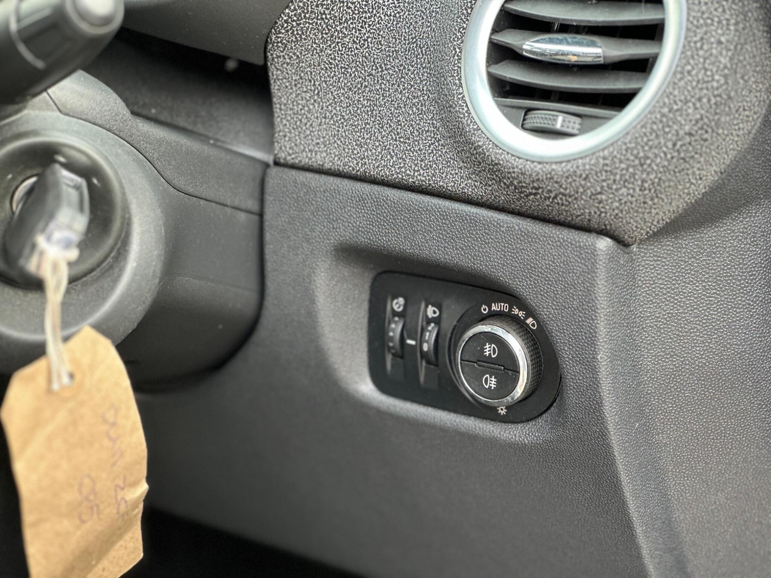 Used Vauxhall Corsa 2011 for sale - 77612440: Photo 22