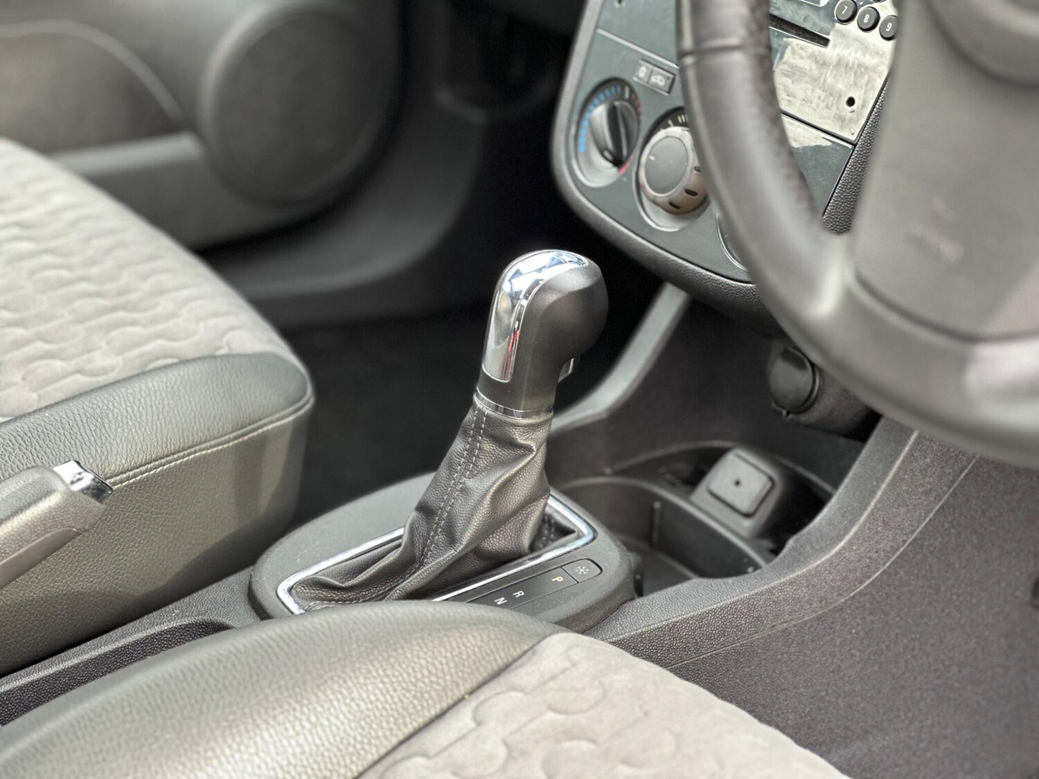 Used Vauxhall Corsa 2011 for sale - 77612440: Photo 24