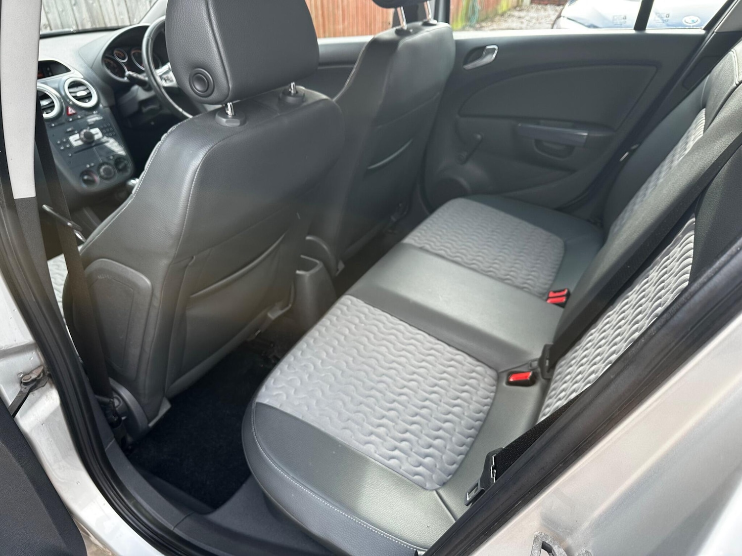 Used Vauxhall Corsa 2011 for sale - 77612440: Photo 28