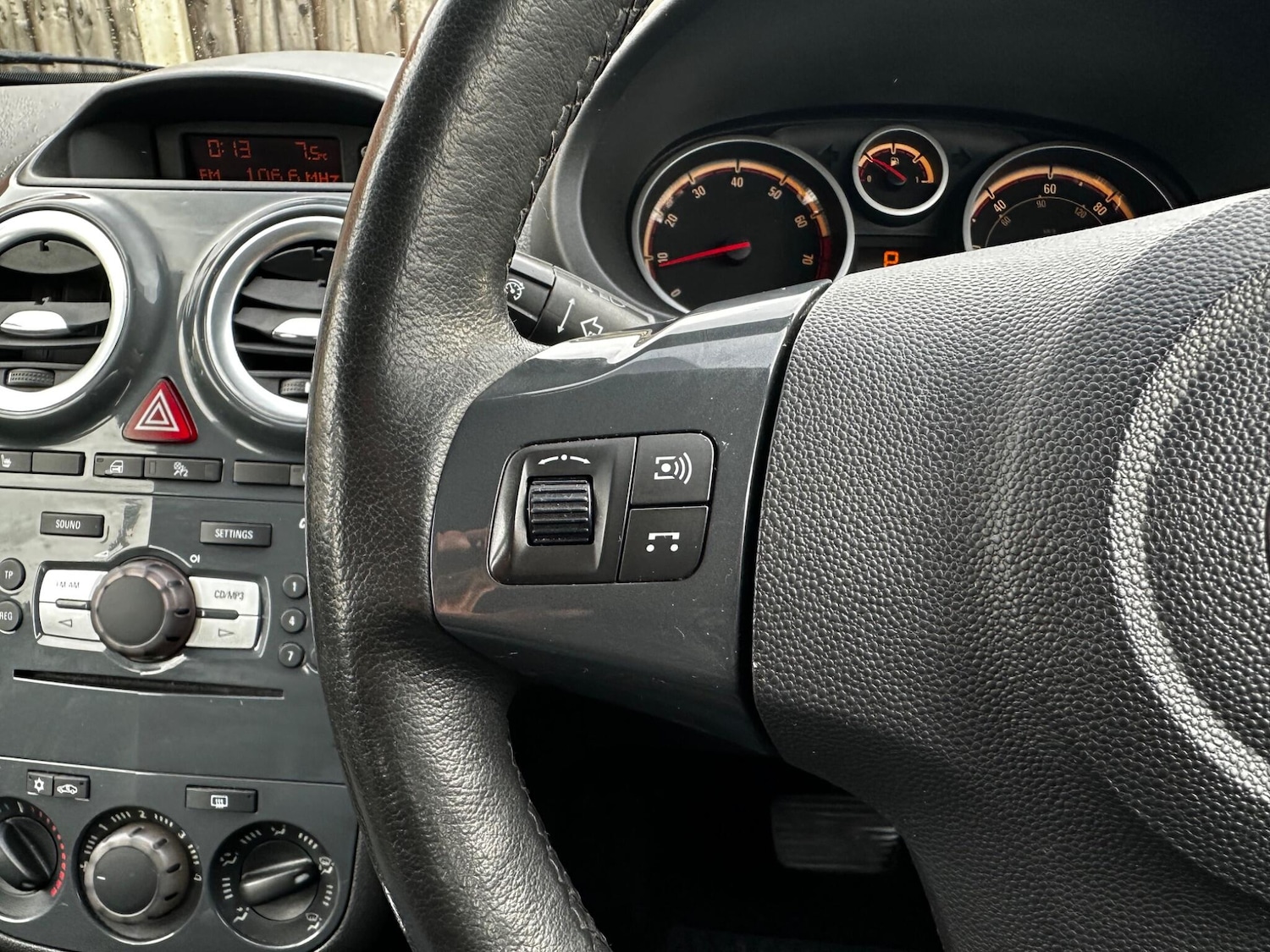 Used Vauxhall Corsa 2011 for sale - 77612440: Photo 47