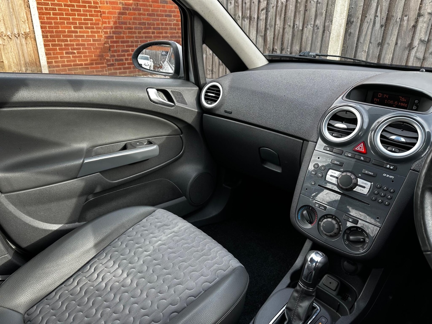 Used Vauxhall Corsa 2011 for sale - 77612440: Photo 48