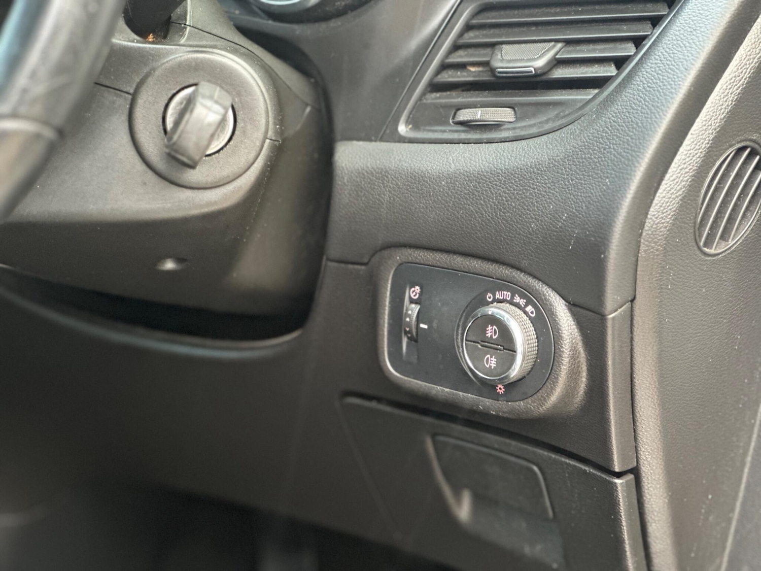 Used Vauxhall Zafira Tourer for sale - 77587164: Photo 28