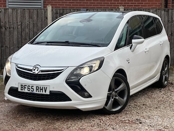 Used Vauxhall Zafira Tourer 2015 for sale - 77587164: Photo
