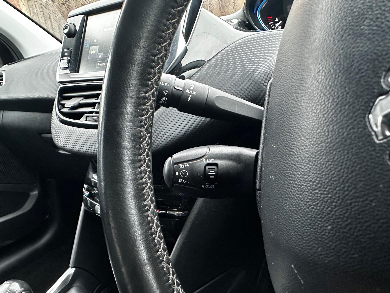 Used Peugeot 2008 2015 for sale - 77550258: Photo 49