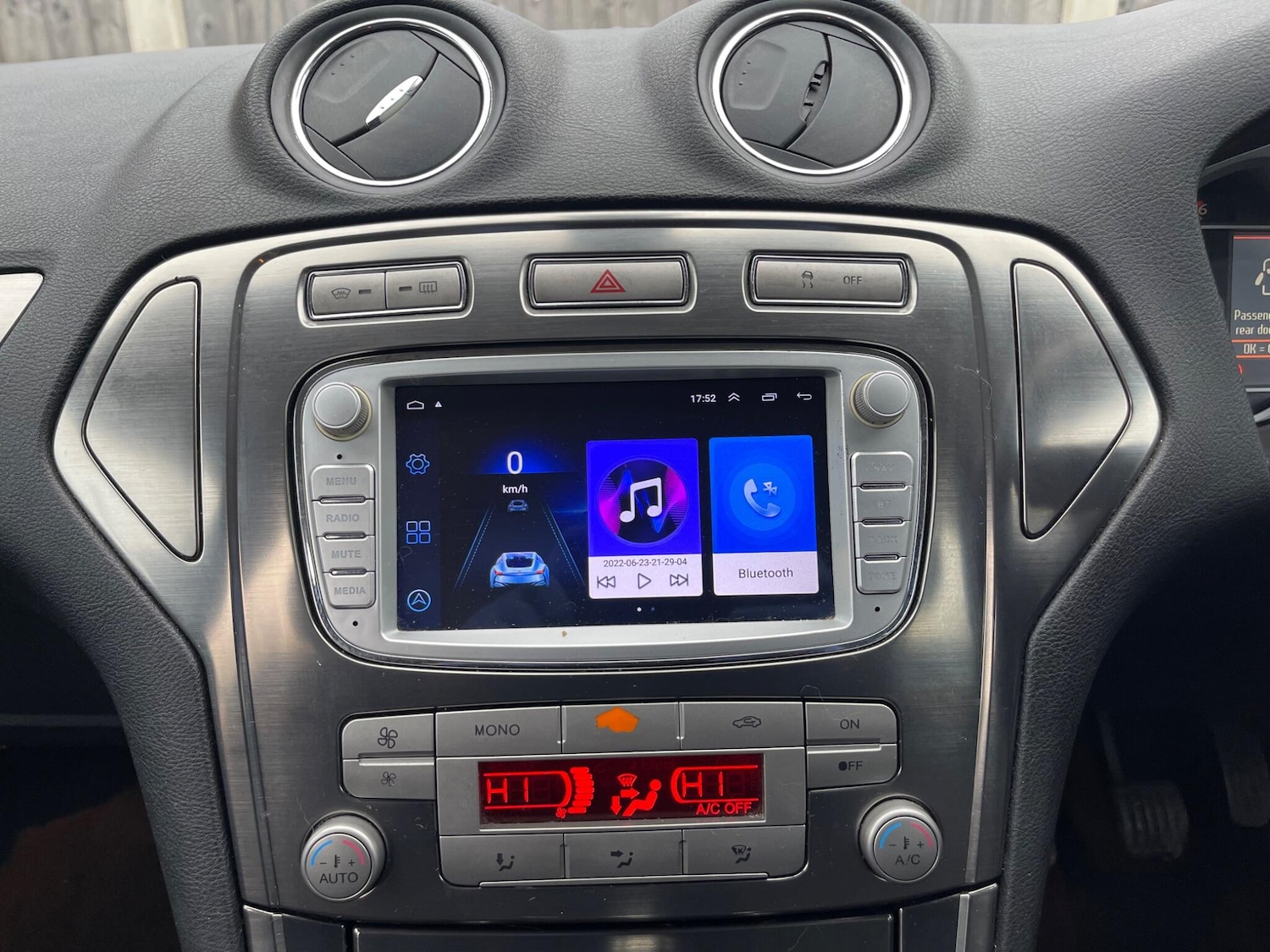 Used Ford Mondeo 2009 for sale - 77982241: Photo 47