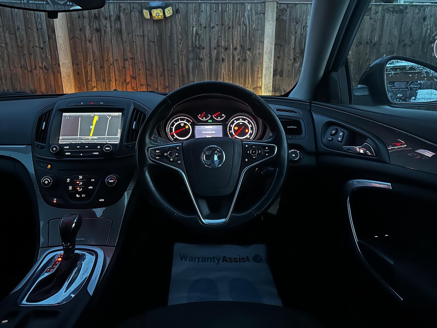 Used Vauxhall Insignia 2016 for sale - 77162982: Photo 2