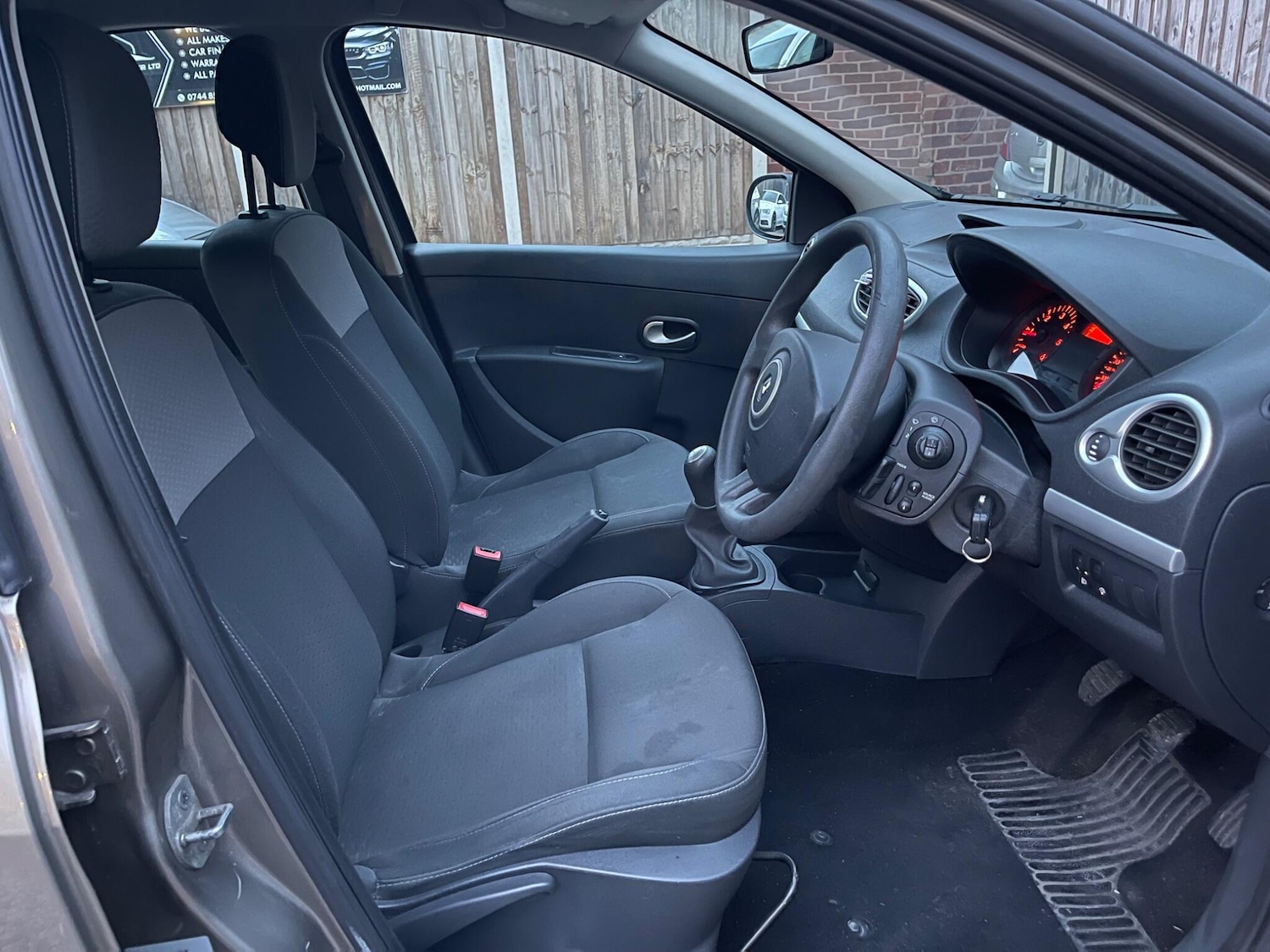 Used Renault Clio 2009 for sale - 77982703: Photo 22