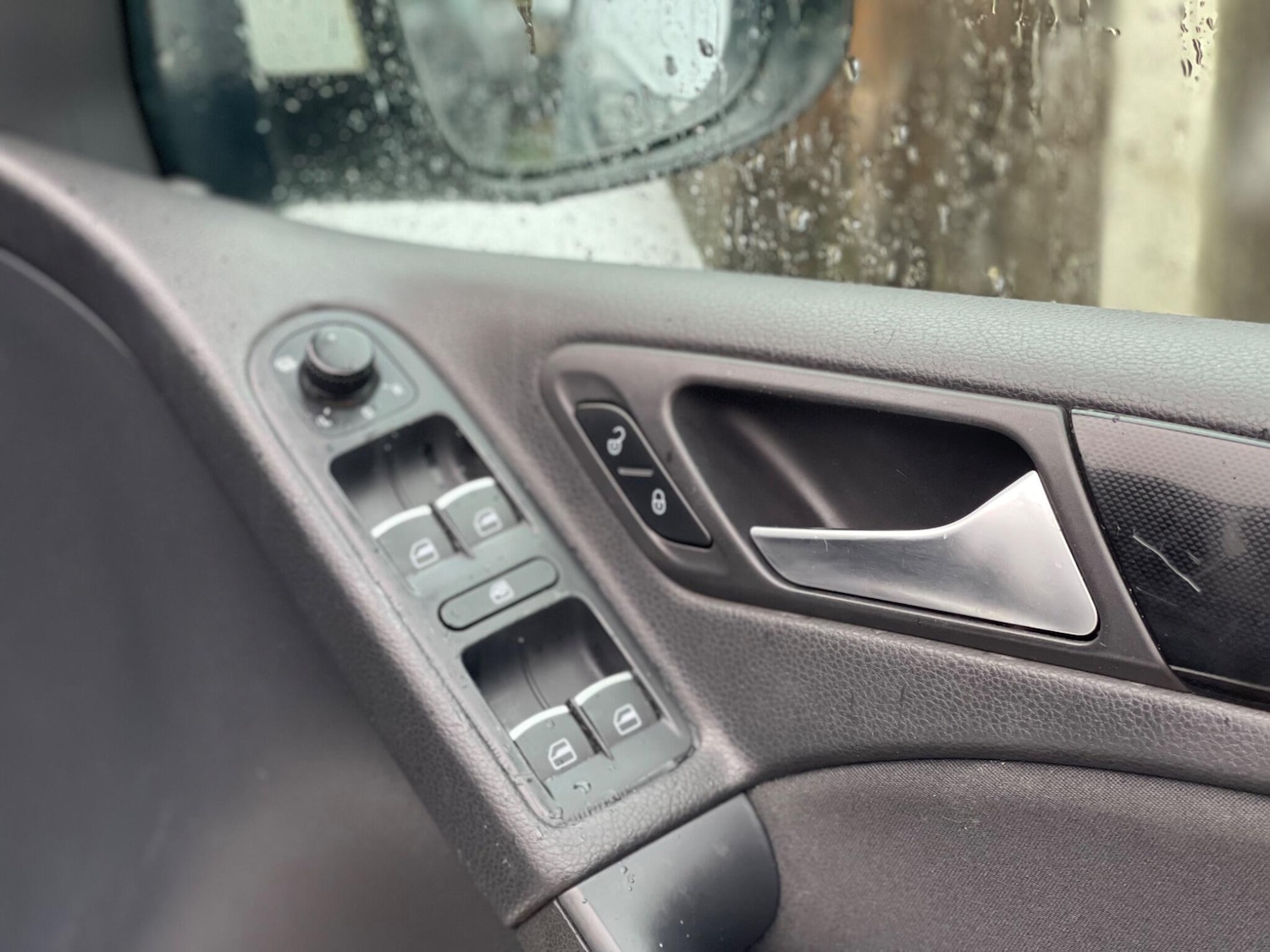 Used Volkswagen Golf 2010 for sale - 77898183: Photo 25