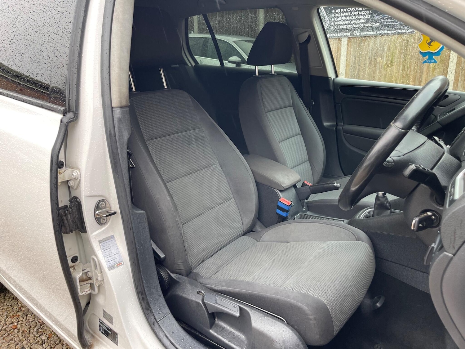 Used Volkswagen Golf 2010 for sale - 77898183: Photo 27