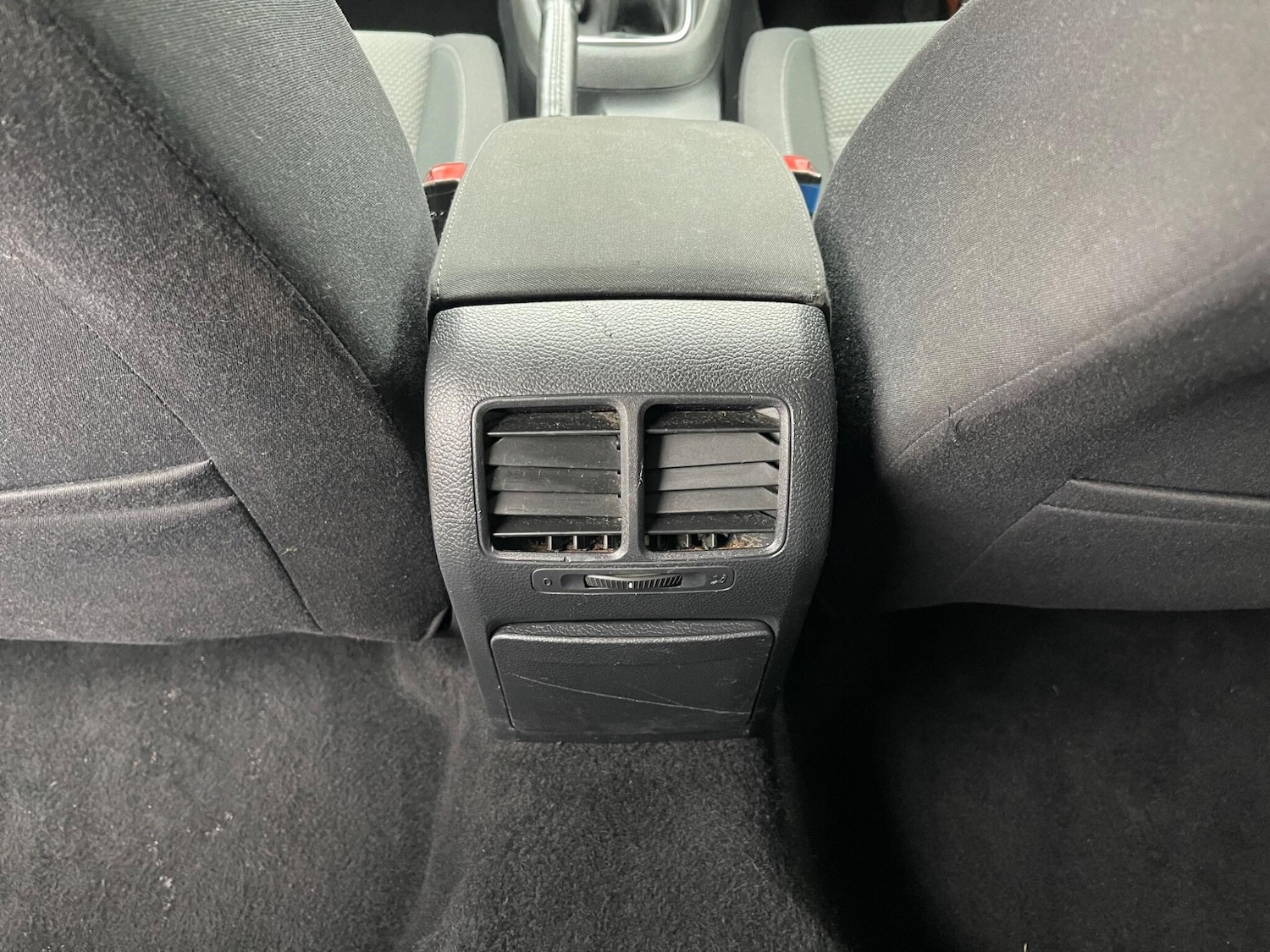 Used Volkswagen Golf 2010 for sale - 77898183: Photo 40