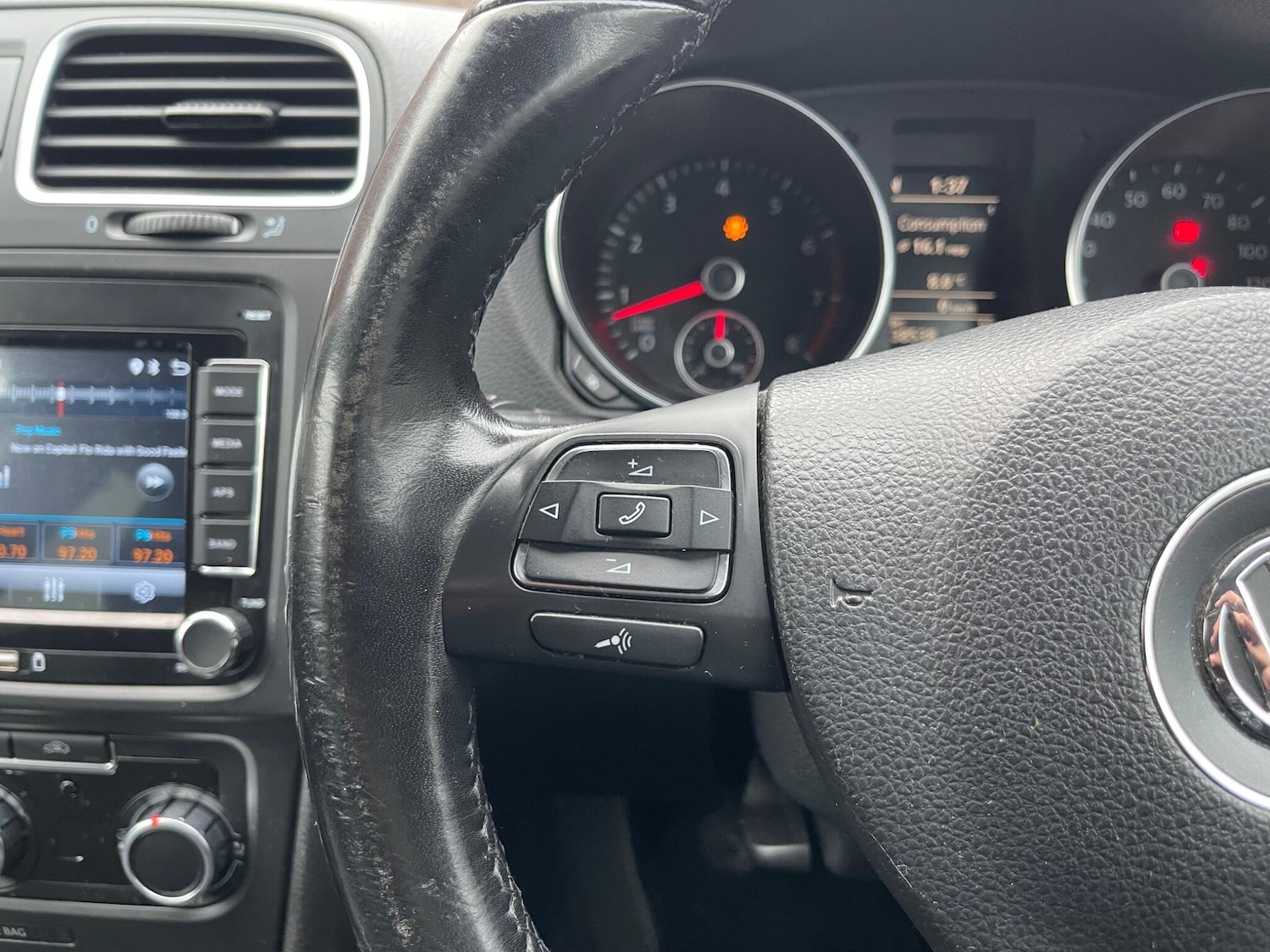 Used Volkswagen Golf 2010 for sale - 77898183: Photo 45