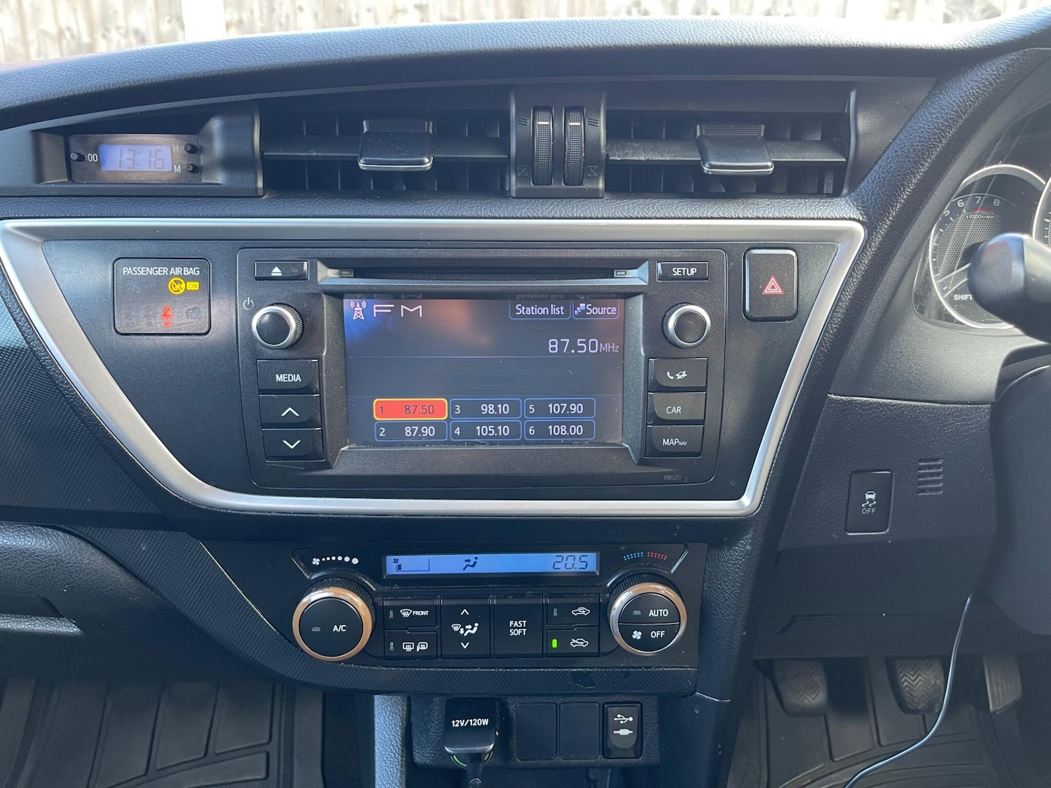 Used Toyota Auris 2013 for sale - 77839324: Photo 25