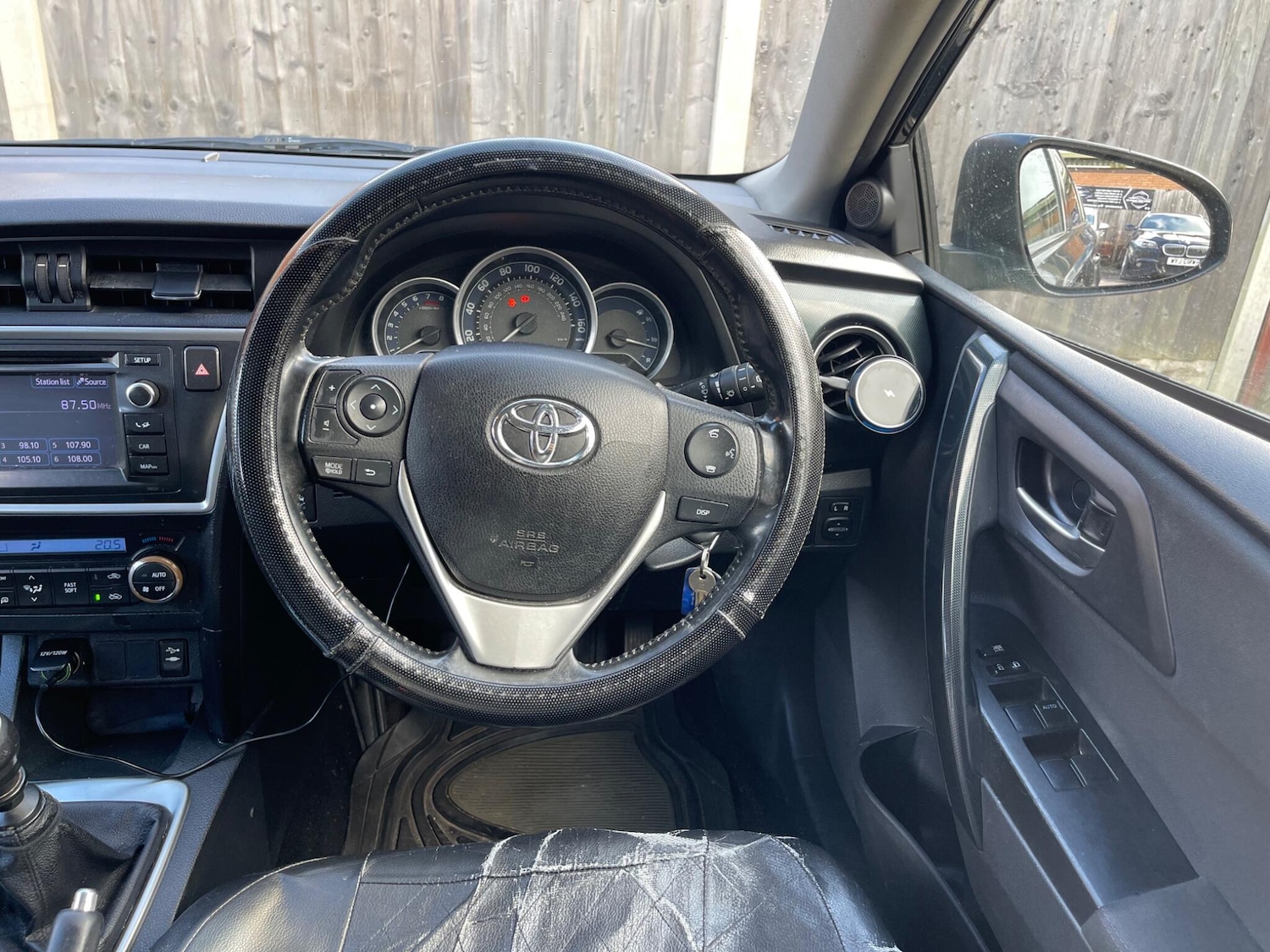 Used Toyota Auris 2013 for sale - 77839324: Photo 26