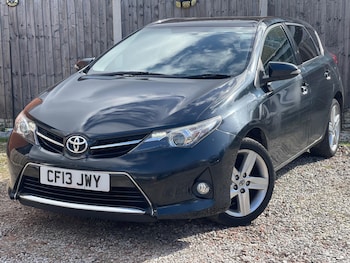Used Toyota Auris 2013 for sale - 77839324: Photo
