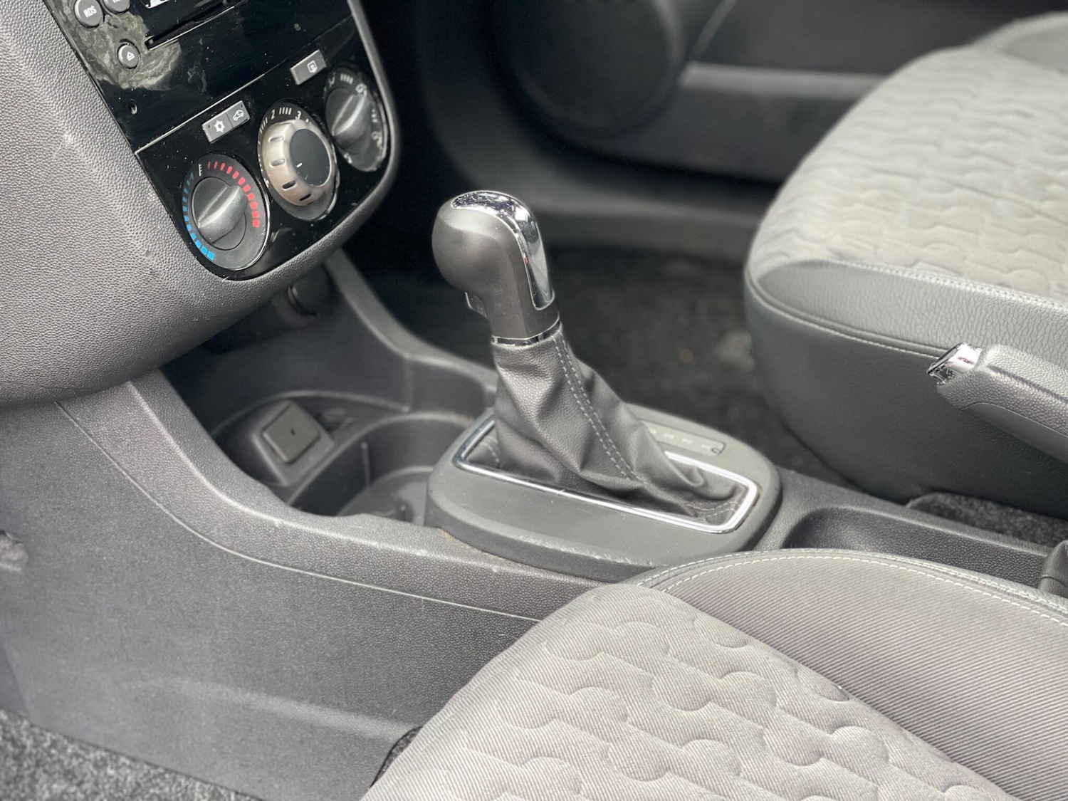 Used Vauxhall Corsa 2013 for sale - 78034941: Photo 30