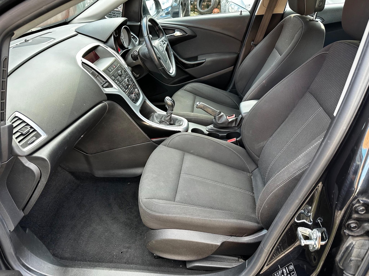 Used Vauxhall Astra 2015 for sale - 76013055: Photo 25