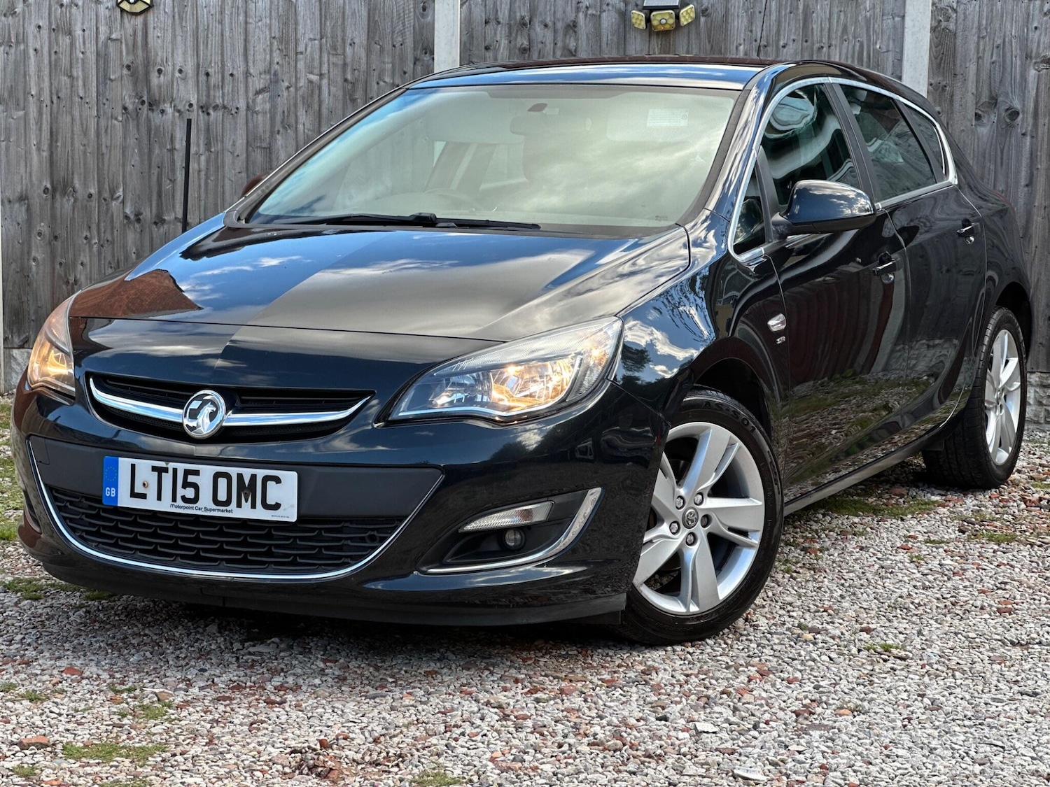 Used Vauxhall Astra 2015 for sale - 76013055: Photo 3