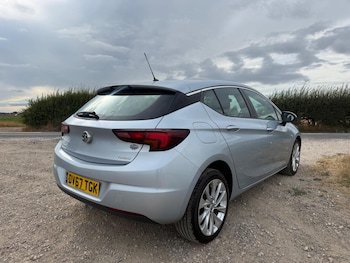 Used Vauxhall Astra 2017 for sale - 79362184: Photo