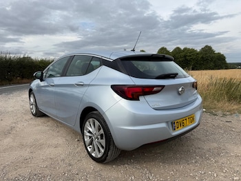 Used Vauxhall Astra 2017 for sale - 79362184: Photo
