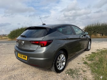 Used Vauxhall Astra 2018 for sale - 79645494: Photo