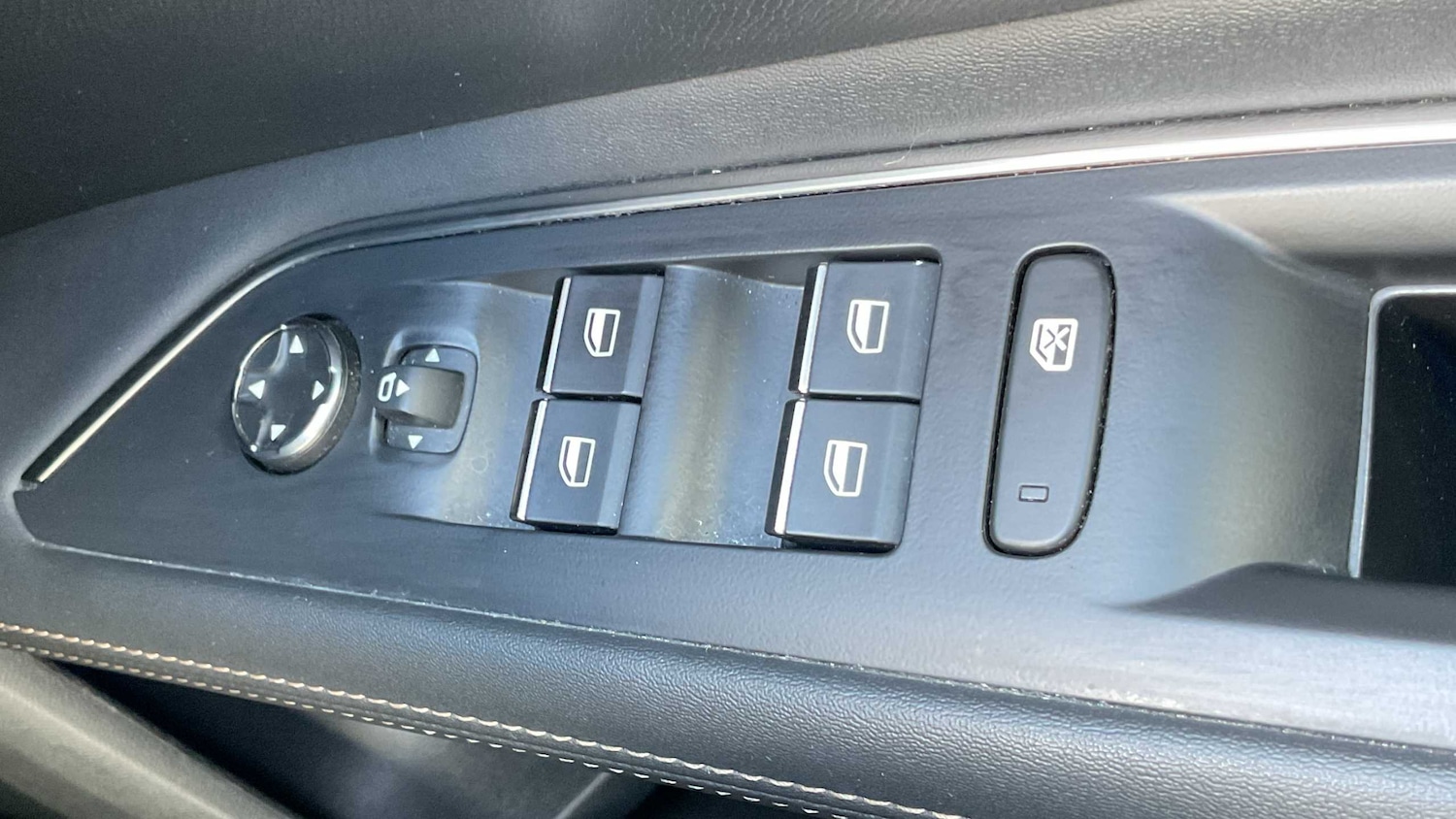 Used Peugeot 3008 2022 for sale - 75968165: Photo 32