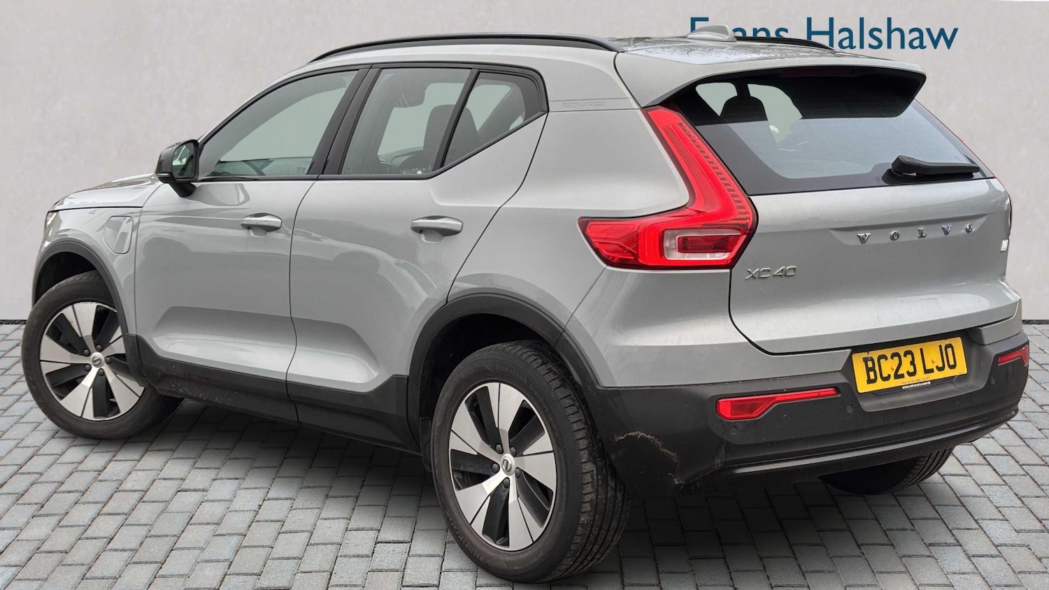 Used Volvo XC40 for sale - 77257296: Photo 3