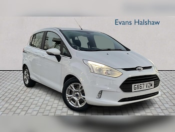 2017 - 1.4 Zetec Navigator 5dr