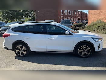Used Ford Focus 2023 for sale - 76087914: Photo 4